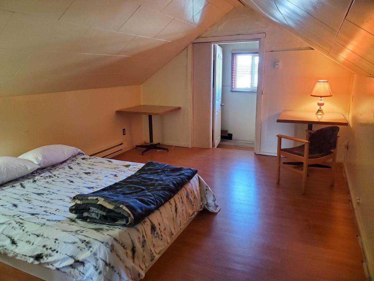 Orca Inn Alert Bay ภายนอก รูปภาพ